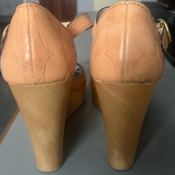 Coach Shoes! - Picture 4 of 8